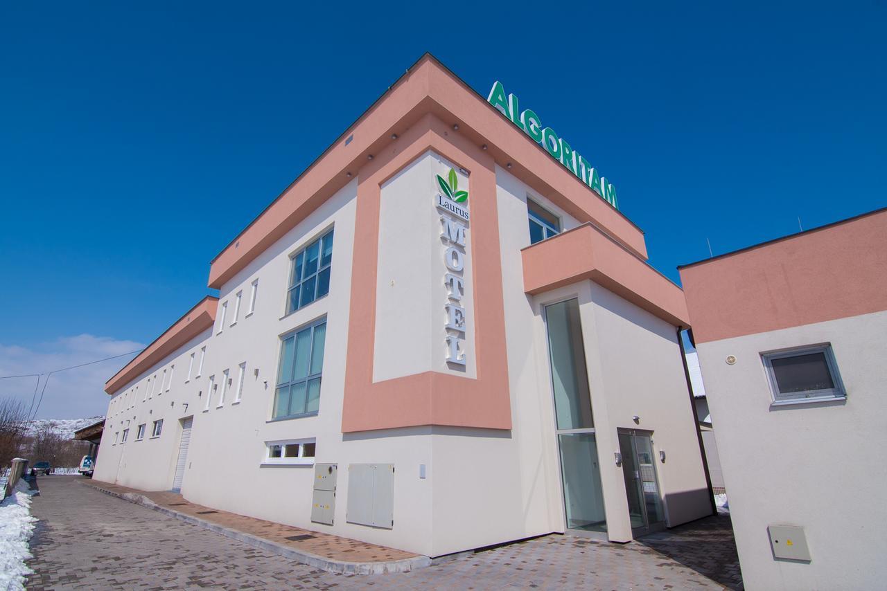 Laurus Motel Airport Tuzla Zivinice Exterior photo
